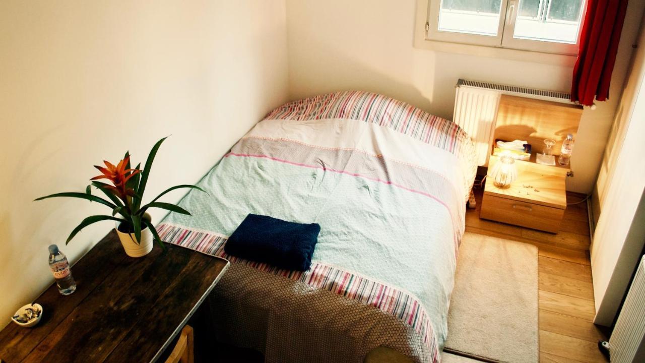 Chbre 2 Pers, Sdb Privee, Repas Et Taxi Cdg Extra Apartment Aulnay-sous-Bois Exterior foto